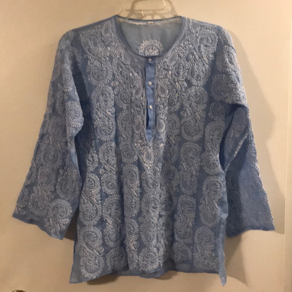 Rosebud blue w/white embroidery top